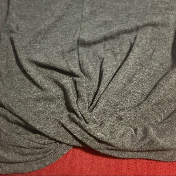 Alo Yoga Cover Long Sleeve Top
Color: Anthracite Large - Picture 4 of 5